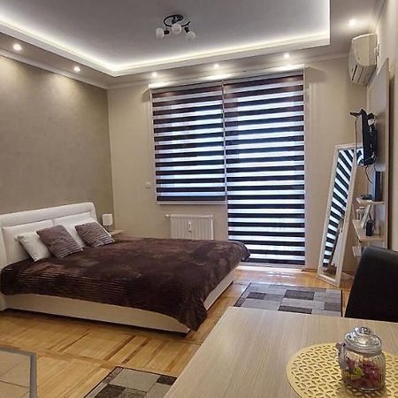 סובוטיקה Apartman Studio Niki מראה חיצוני תמונה